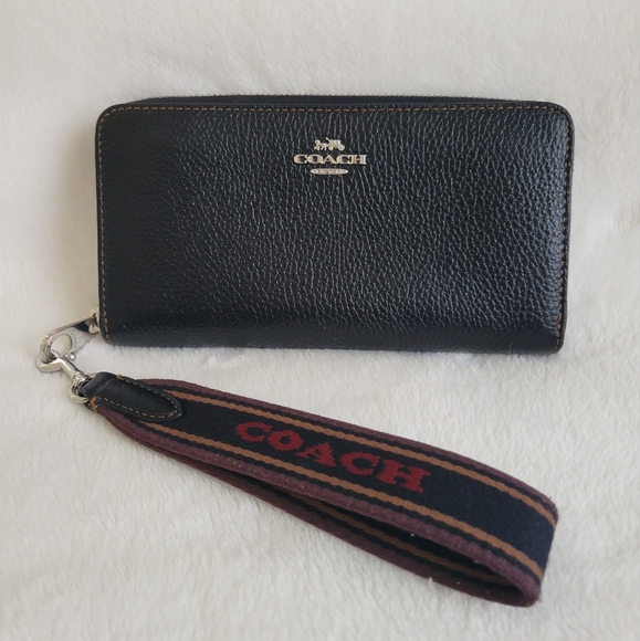 Coach Handbags - Coach Leather Wallet/Wristlet
